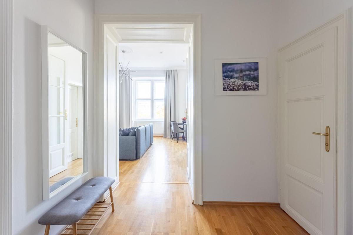 Franz 25 - Typical Viennese In The Heart Of Apartment *